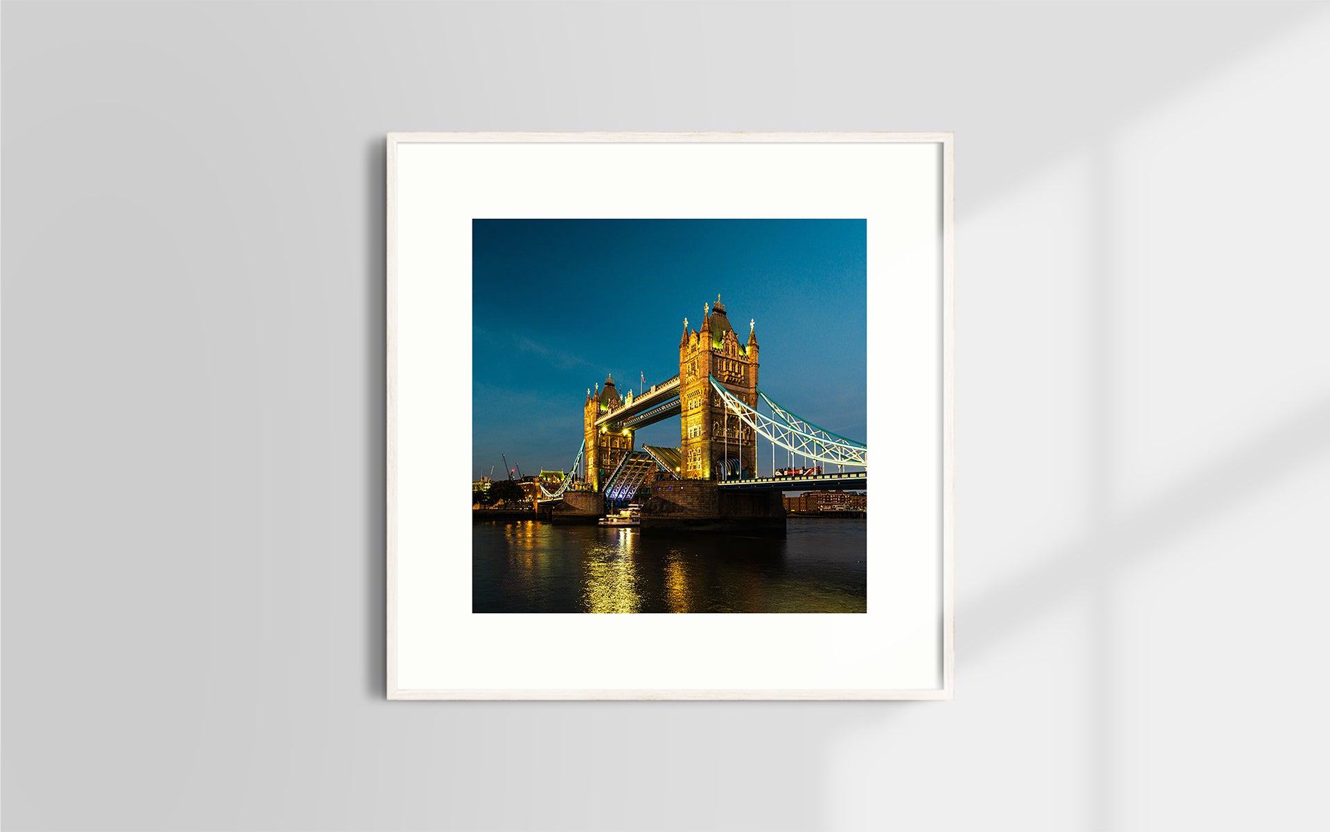 Copyright image - London Bridge in Night